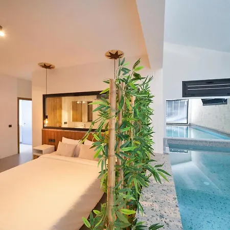 Villa Oxy Private Pools & Seaview & Heated Indoor Pool *